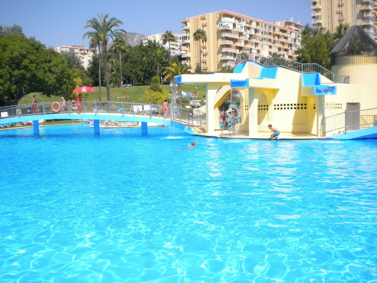 Apartamento para venda em Arroyo de la Miel com piscina - 225 000 € (Ref: 9783673)