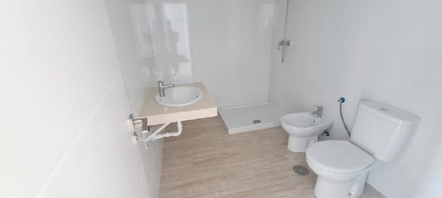 1 slaapkamer Appartement te koop in Zona Puerto Deportivo, Fuengirola met zwembad - € 335.000 (Ref: 9783674)