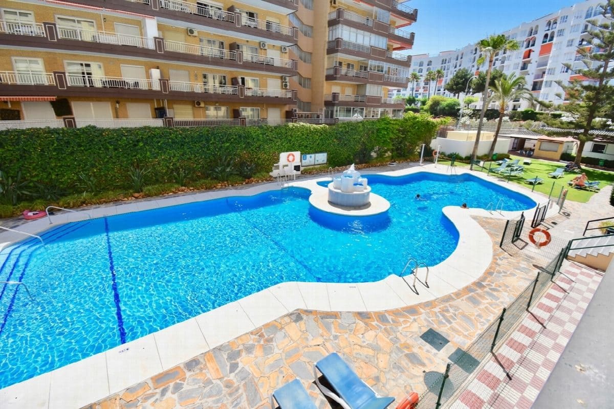 1 sovrum Lägenhet till salu i Fuengirola med pool - 335 000 € (Ref: 9783674)