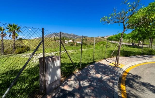 Building Plot for sale in Zona Puerto Deportivo, Fuengirola - € 350,000 (Ref: 9783675)