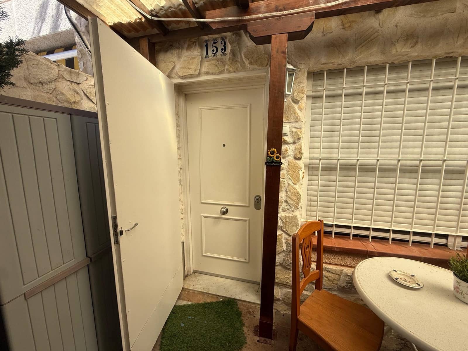 Casa de 3 habitaciones en Torrevieja en venta con piscina - 230.000 € (Ref: 9783699)