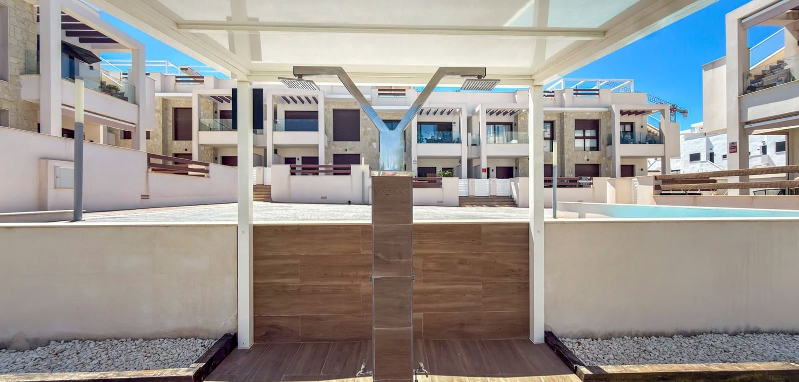 2 soverom Leilighet til salgs i Torrevieja med svømmebasseng garasje - € 312 500 (Ref: 9783700)