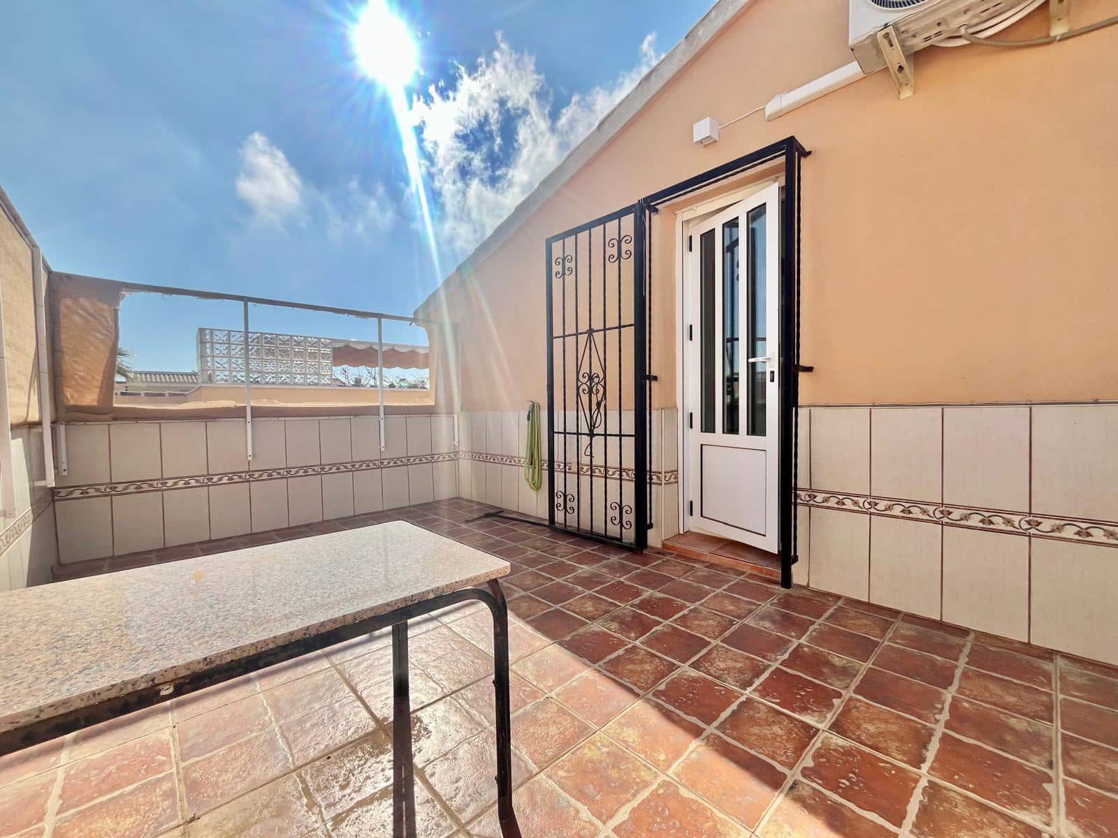 Chalet de 3 habitaciones en Orihuela Costa en venta con piscina - 285.000 € (Ref: 9783701)