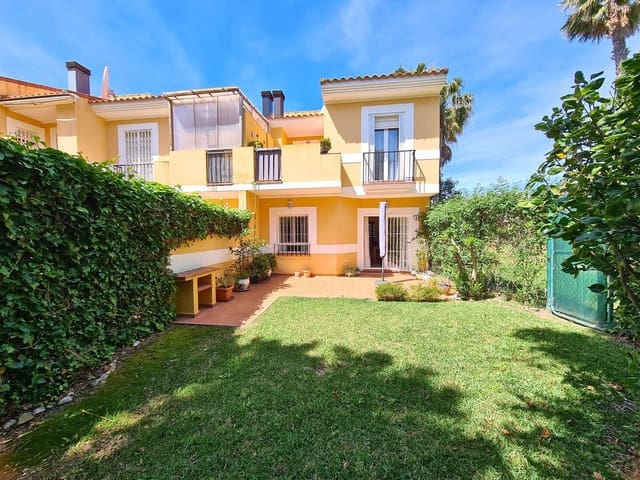 3 soveværelse Byhus til salg i La Duquesa / Puerto de la Duquesa, Manilva med swimmingpool garage - € 369.000 (Ref: 9783705)