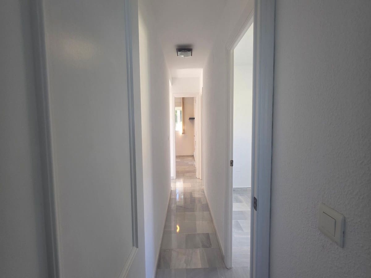 3 bedroom Apartment for sale in Riviera del Sol with pool garage - € 315,000 (Ref: 9788273)