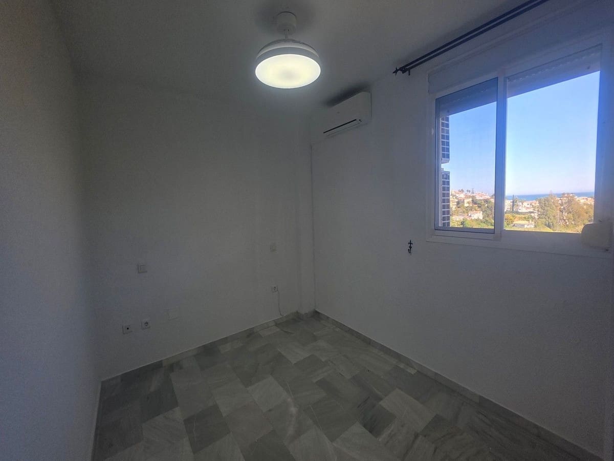 3 sypialnia Apartament na sprzedaż w Mijas z basenem garażem - 335 000 € (Ref: 9788274)