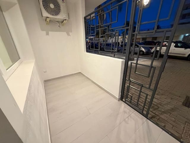 1 bedroom Apartment for sale in Torremolinos - € 300,000 (Ref: 9788275)