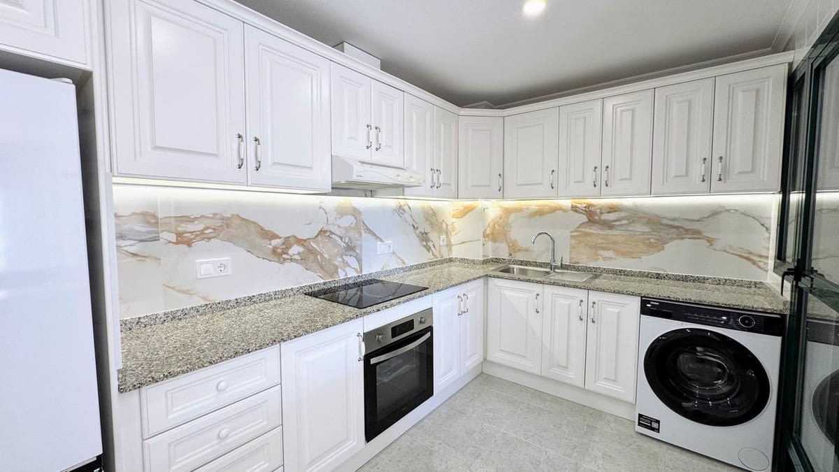 2 Zimmer Apartment zu verkaufen in Campoamor mit Pool Garage - 249.000 € (Ref: 9788278)