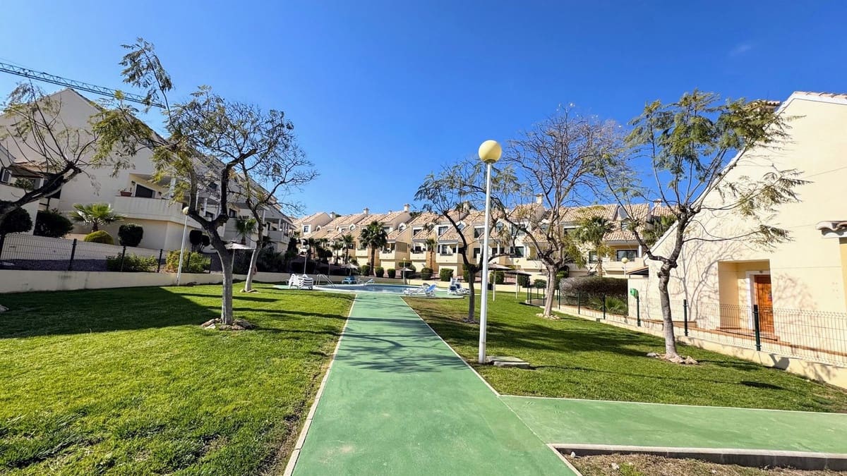 2 Zimmer Apartment zu verkaufen in Campoamor mit Pool Garage - 249.000 € (Ref: 9788278)