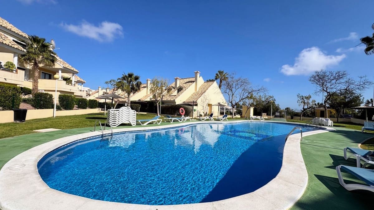 2 slaapkamer Appartement te koop in Campoamor met zwembad garage - € 220.000 (Ref: 9788278)