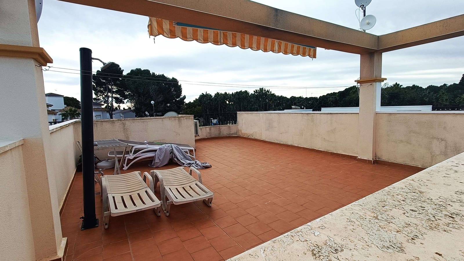 2 Zimmer Apartment zu verkaufen in Villamartin mit Pool - 164.999 € (Ref: 9788282)