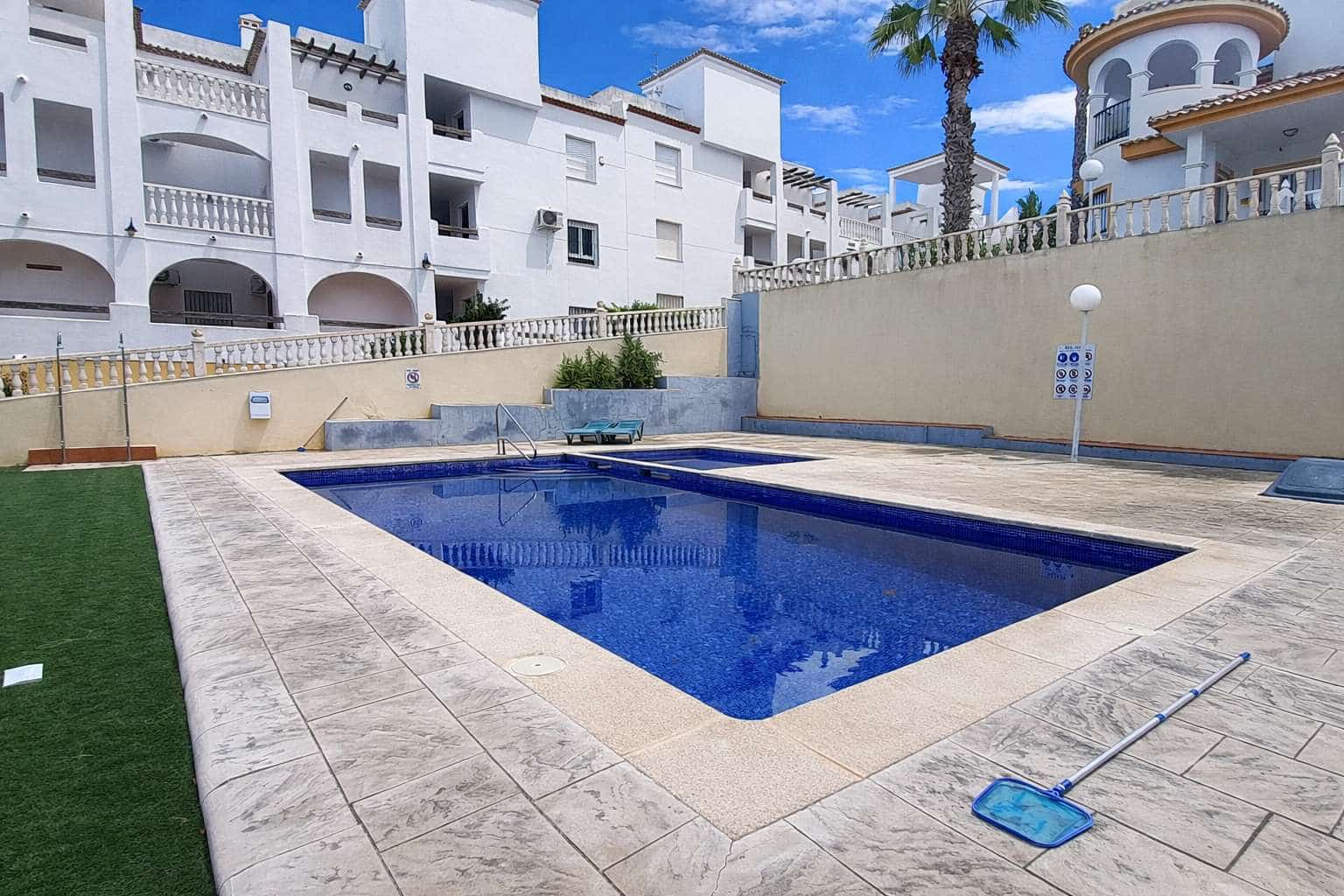 2 Zimmer Apartment zu verkaufen in Villamartin mit Pool - 164.999 € (Ref: 9788282)