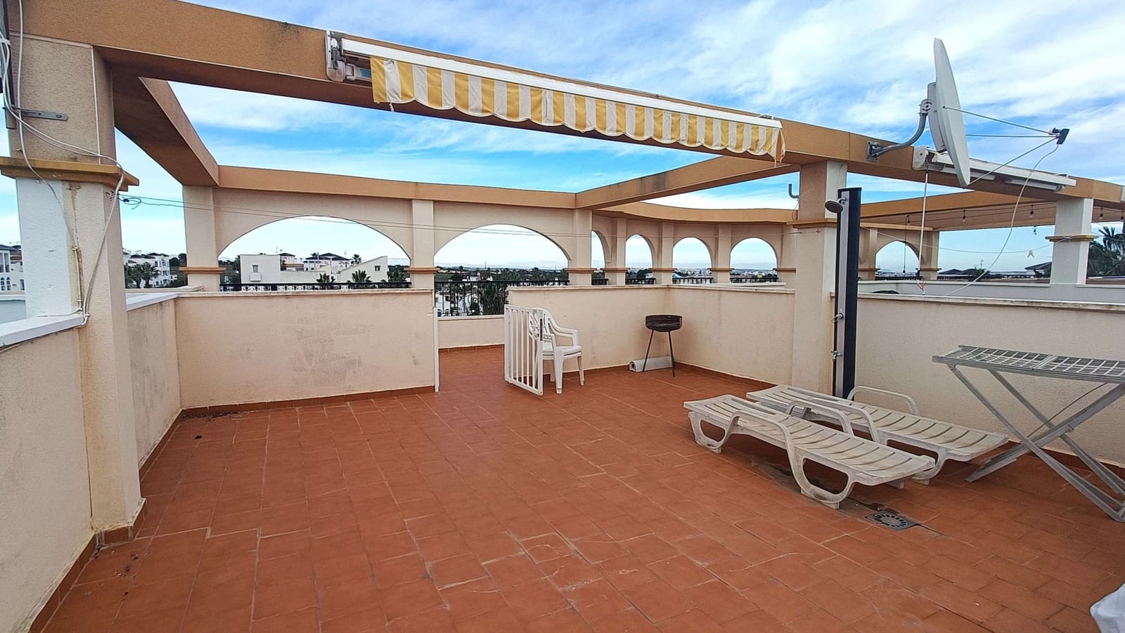 2 Zimmer Apartment zu verkaufen in Villamartin mit Pool - 164.999 € (Ref: 9788282)