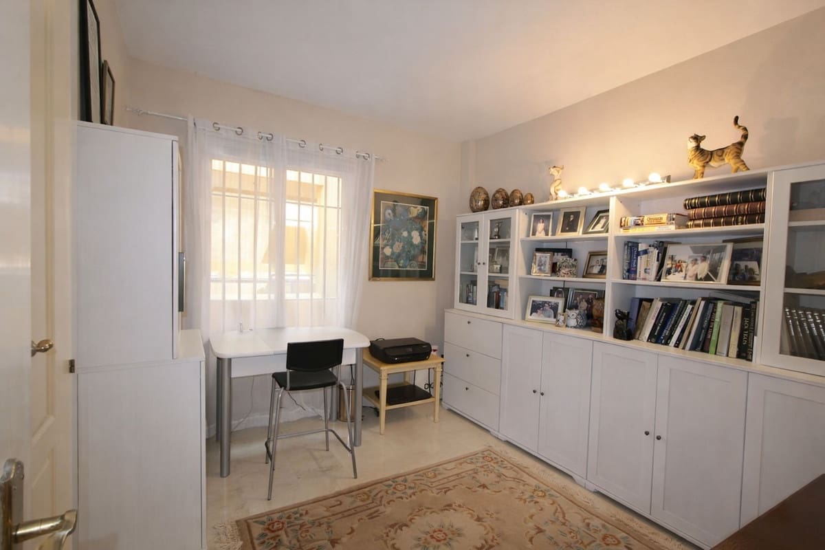 3 chambre Penthouse à vendre à Elviria - 599 000 € (Ref: 9788284)