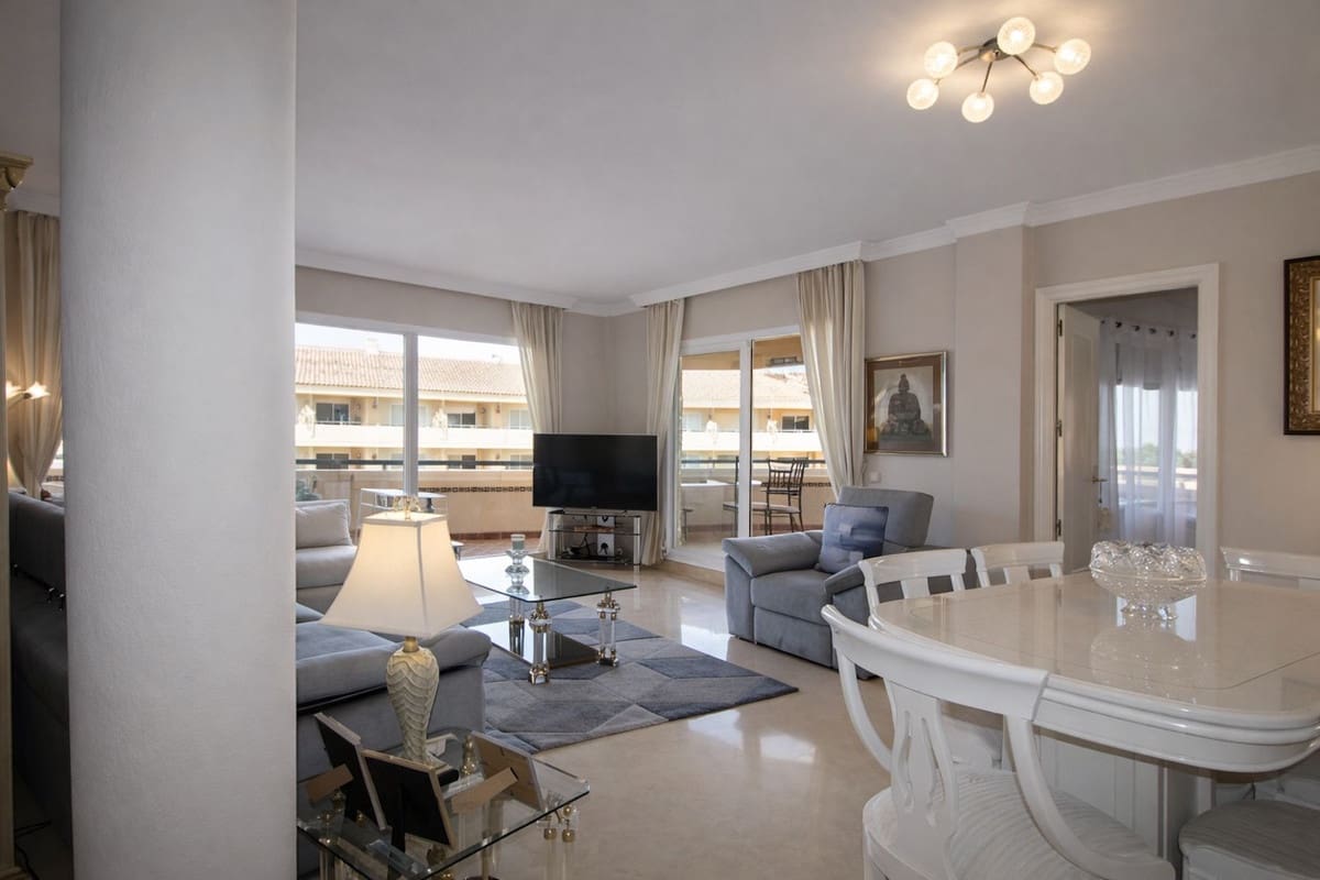 3 chambre Penthouse à vendre à Elviria - 599 000 € (Ref: 9788284)