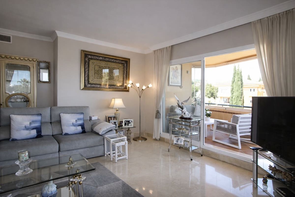 3 chambre Penthouse à vendre à Elviria - 599 000 € (Ref: 9788284)