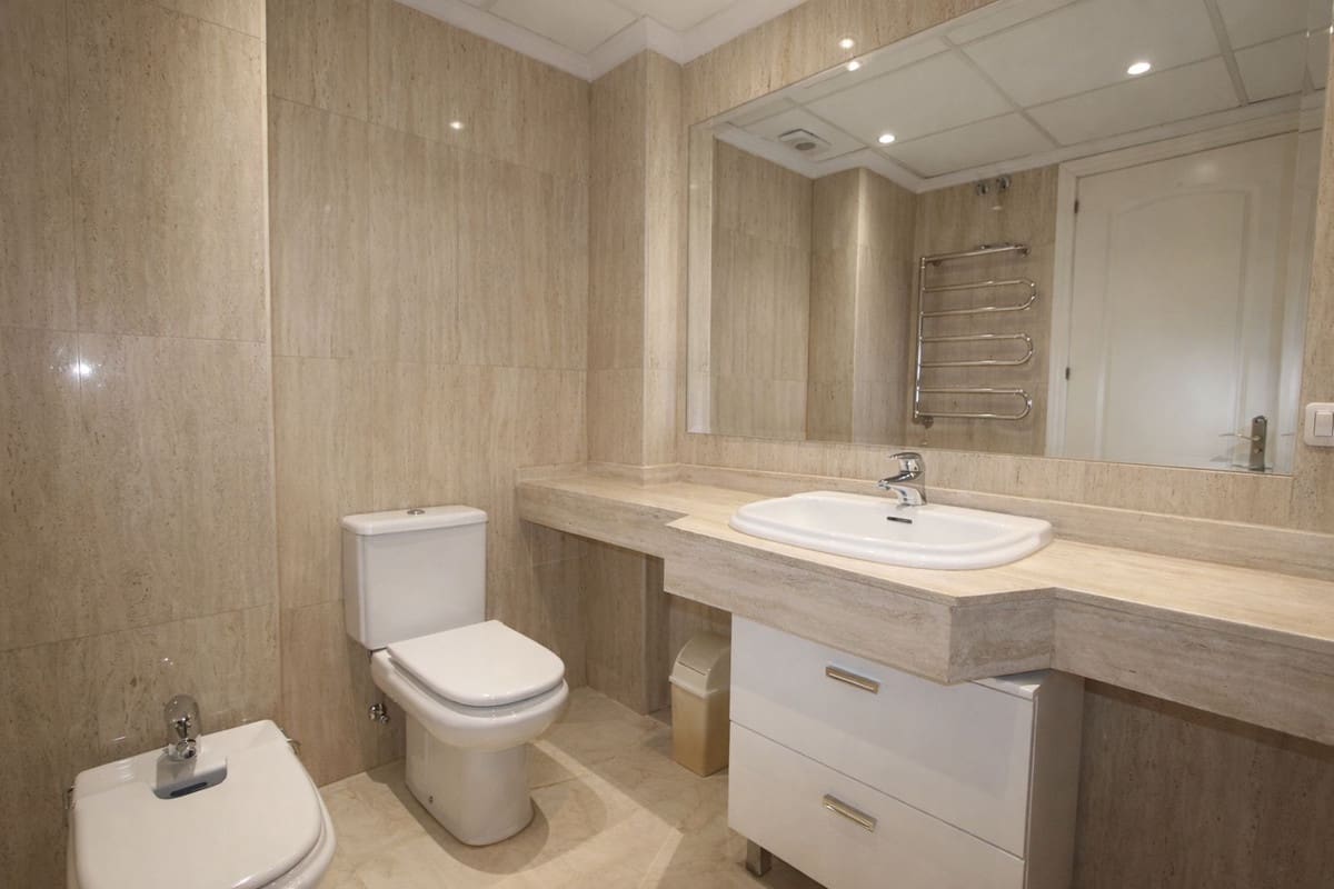 3 chambre Penthouse à vendre à Elviria - 599 000 € (Ref: 9788284)