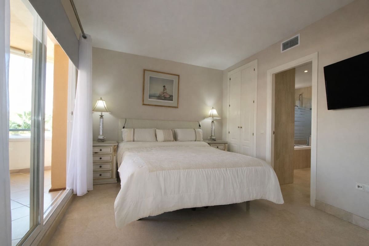 3 chambre Penthouse à vendre à Elviria - 599 000 € (Ref: 9788284)