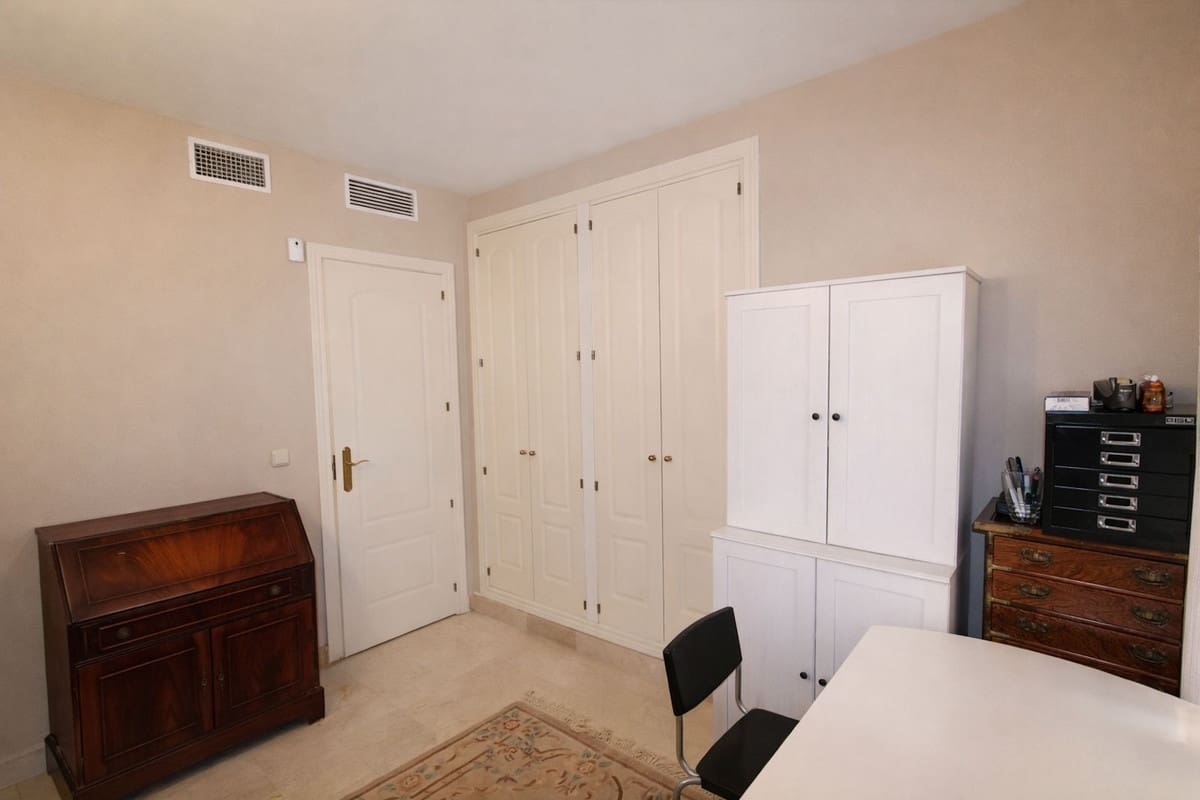 3 chambre Penthouse à vendre à Elviria - 599 000 € (Ref: 9788284)