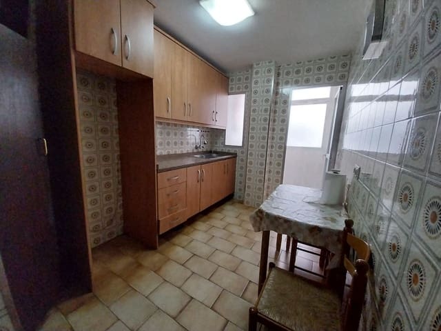 3 makuuhuone Huoneisto myytävänä paikassa Zona Calvario, Estepona - 315 000 € (Ref: 9788285)