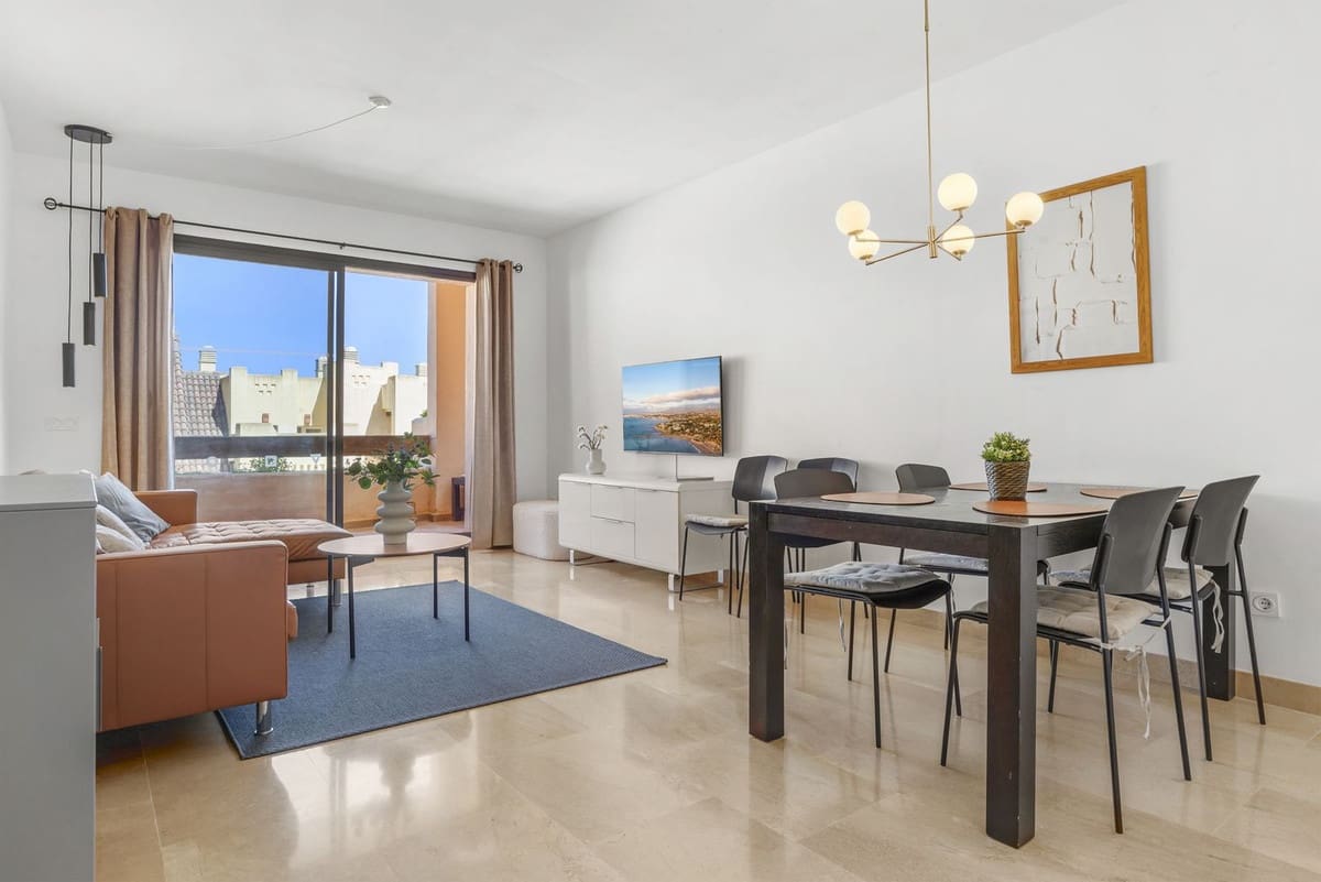 2 soverom Leilighet til salgs i Manilva med svømmebasseng garasje - € 235 000 (Ref: 9788286)