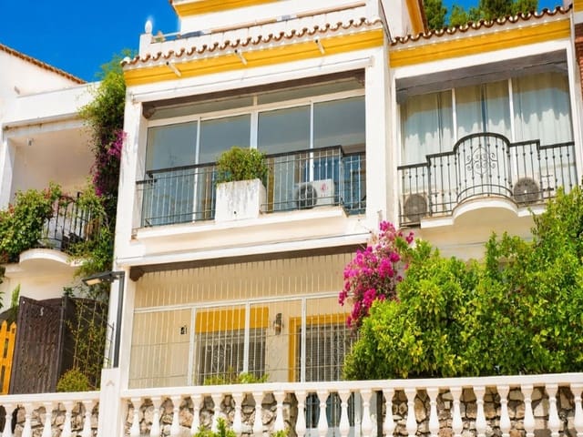 3 soveværelse Rækkehus til salg i Mijas Costa, Mijas - € 405.000 (Ref: 9788287)