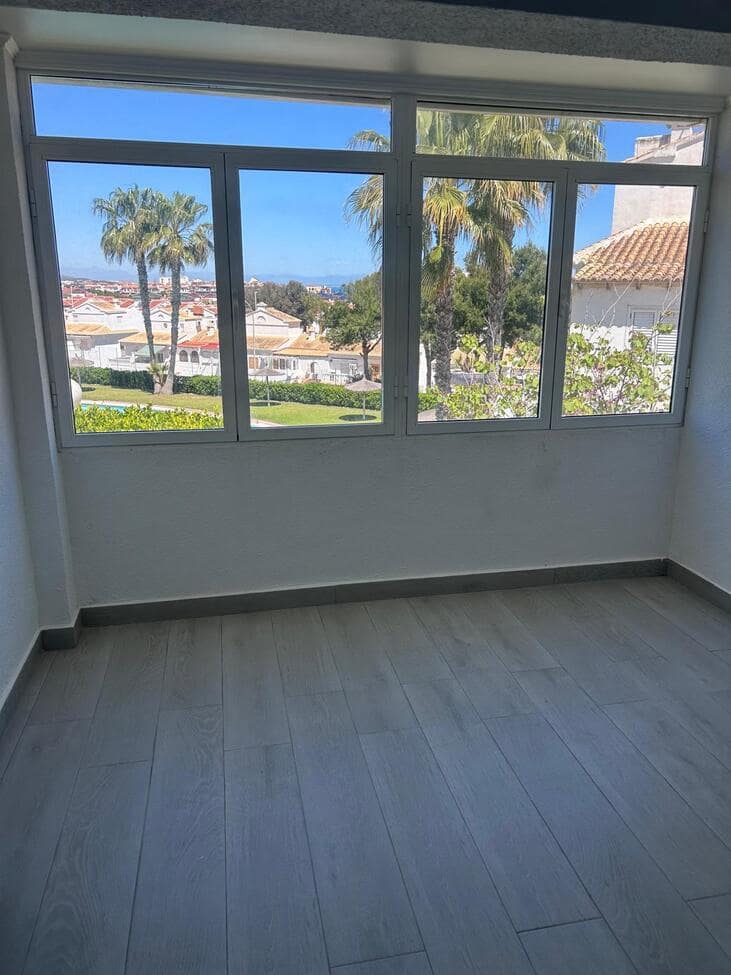 3 makuuhuone Huoneisto myytävänä paikassa Torrevieja - 249 900 € (Ref: 9790900)