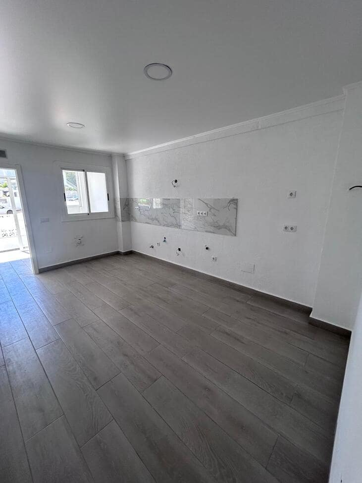 3 makuuhuone Huoneisto myytävänä paikassa Torrevieja - 249 900 € (Ref: 9790900)