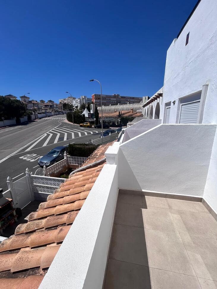 3 bedroom Townhouse for sale in Torrevieja - € 249,900 (Ref: 9790900)