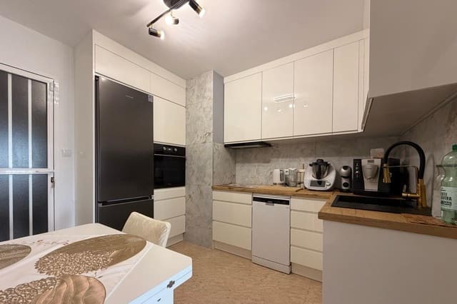 2 Zimmer Apartment zu verkaufen in Playa de los Locos, Torrevieja mit Pool - 160.000 € (Ref: 9790910)