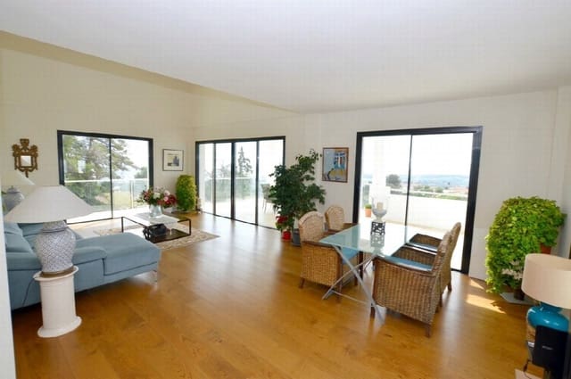 Chalet de 3 habitaciones en Mijas pueblo, Mijas en venta con piscina garaje - 1.445.000 € (Ref: 9790914)