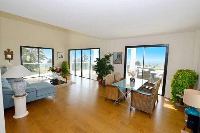 Chalet de 3 habitaciones en Mijas pueblo, Mijas en venta con piscina garaje - 1.445.000 € (Ref: 9790914)