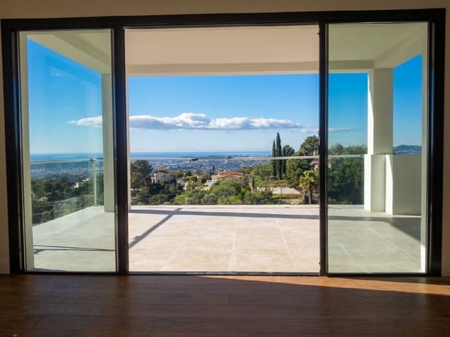 Chalet de 3 habitaciones en Mijas pueblo, Mijas en venta con piscina garaje - 1.445.000 € (Ref: 9790914)