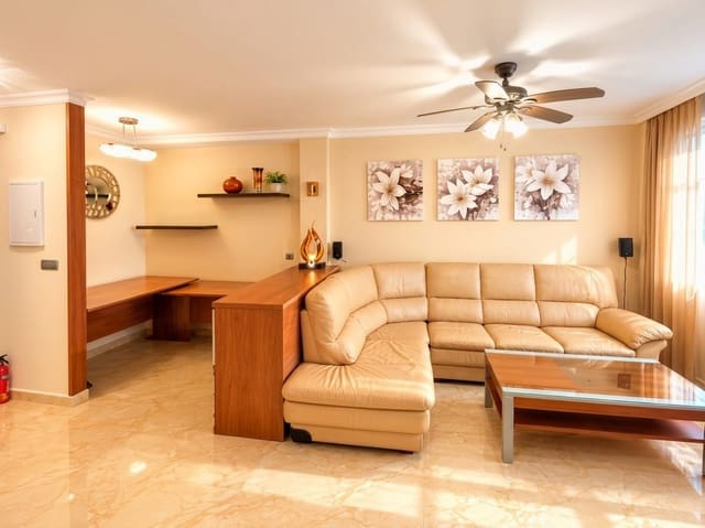 Apartamento de 2 habitaciones en Mijas Costa, Mijas en venta con garaje - 325.000 € (Ref: 9794409)