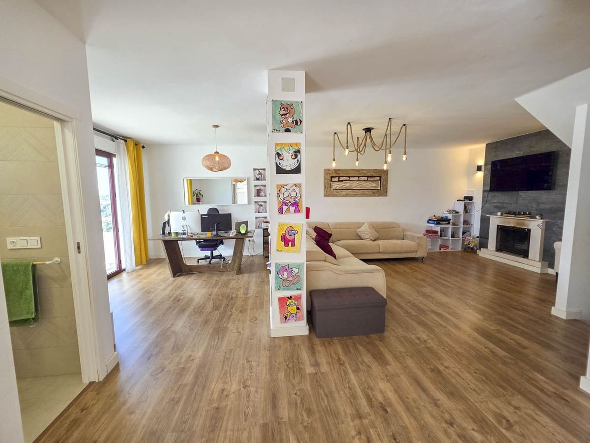 2 bedroom Villa for sale in Bahia de Casares - € 460,000 (Ref: 9796964)