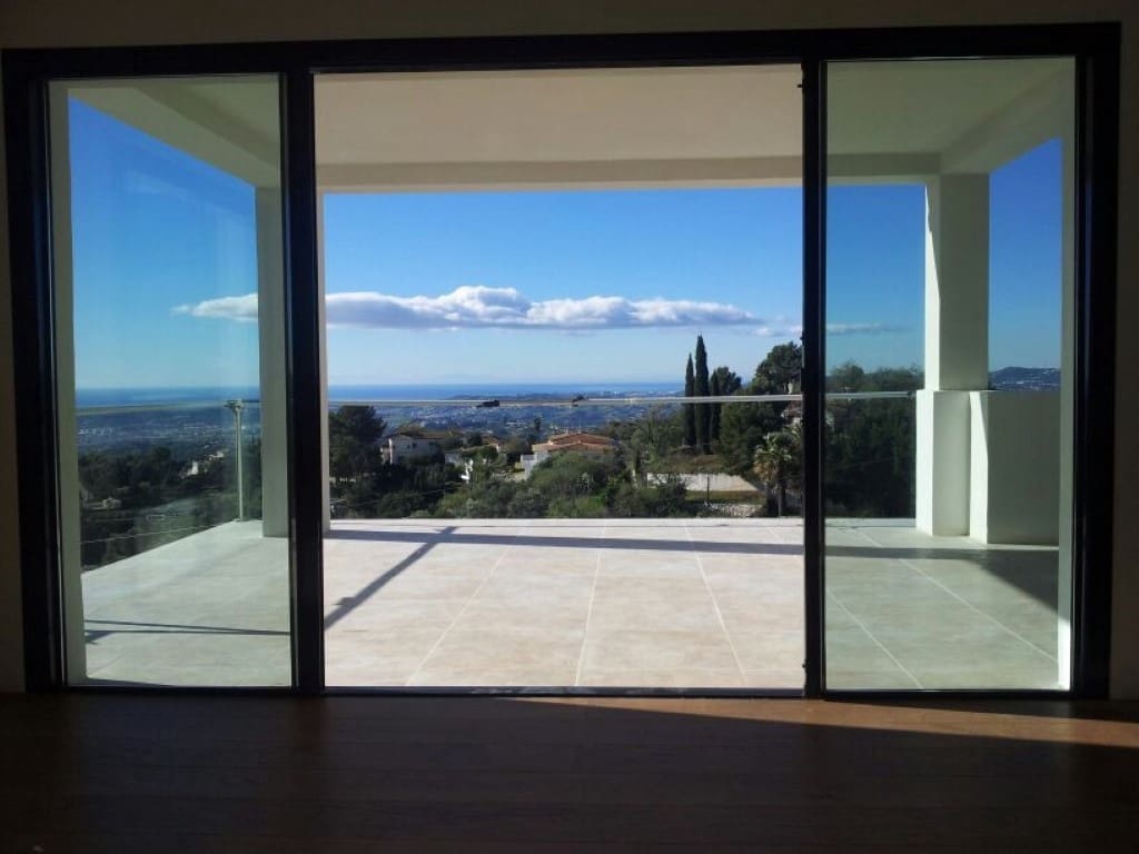 3 soveværelse Villa til salg i Mijas Costa med swimmingpool garage - € 1.445.000 (Ref: 9796965)