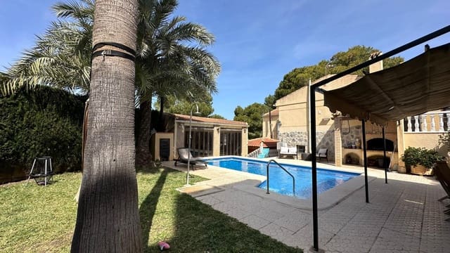 4 soverom Villa til salgs i Los Balcones - Los Altos, Torrevieja med svømmebasseng - € 490 000 (Ref: 9799100)