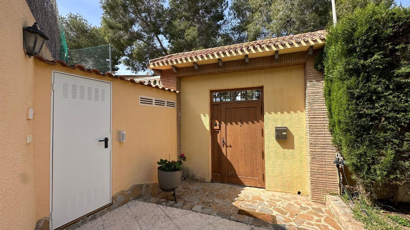 4 soverom Villa til salgs i Torrevieja med svømmebasseng - € 490 000 (Ref: 9799100)