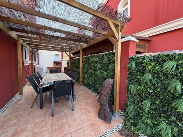 3 bedroom Semi-detached Villa for sale in Orihuela with pool - € 299,900 (Ref: 9800595)