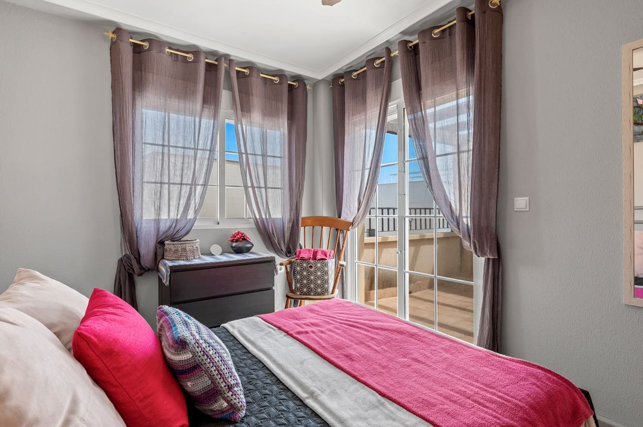 2 bedroom Townhouse for sale in San Miguel de Salinas with garage - € 189,500 (Ref: 9804175)