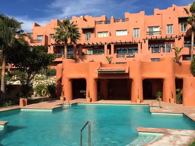 4 chambre Maison de Ville à vendre à Manilva Pueblo, Manilva avec piscine - 479 000 € (Ref: 9804182)
