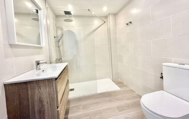 3 chambre Appartement à vendre à Elviria, Marbella avec piscine - 400 000 € (Ref: 9806319)
