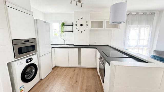 3 chambre Appartement à vendre à Elviria, Marbella avec piscine - 400 000 € (Ref: 9806319)