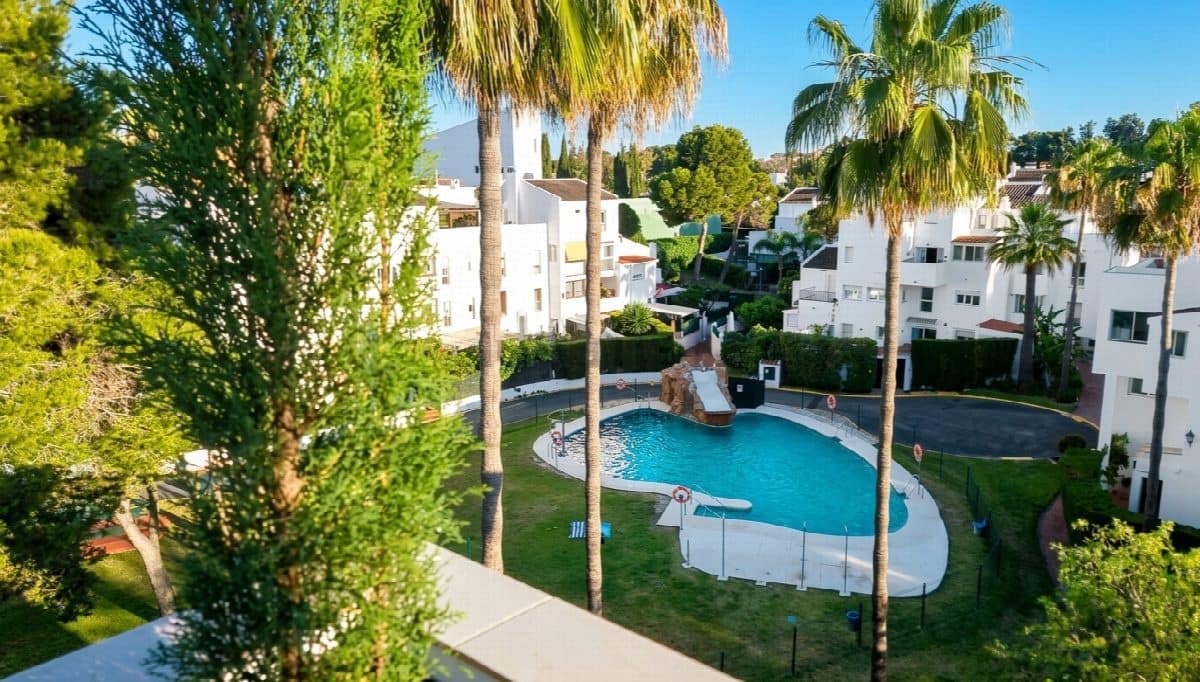 3 chambre Appartement à vendre à Elviria avec piscine - 400 000 € (Ref: 9806319)