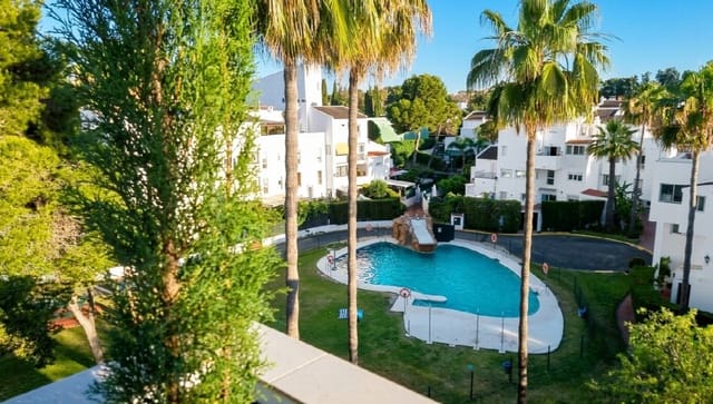 3 chambre Appartement à vendre à Elviria, Marbella avec piscine - 400 000 € (Ref: 9806319)