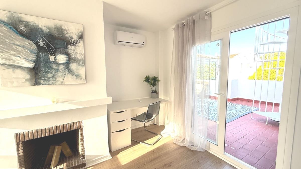 3 sypialnia Apartament na sprzedaż w Elviria z basenem - 400 000 € (Ref: 9806319)