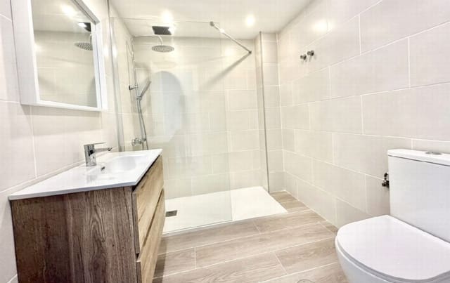 3 sypialnia Apartament na sprzedaż w Casco Antiguo, Marbella z basenem - 400 000 € (Ref: 9806320)