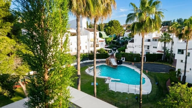 3 sypialnia Apartament na sprzedaż w Casco Antiguo, Marbella z basenem - 400 000 € (Ref: 9806320)