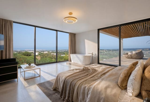4 soveværelse Villa til salg i Sotogrande Alto, San Roque med swimmingpool - € 5.250.000 (Ref: 9806321)