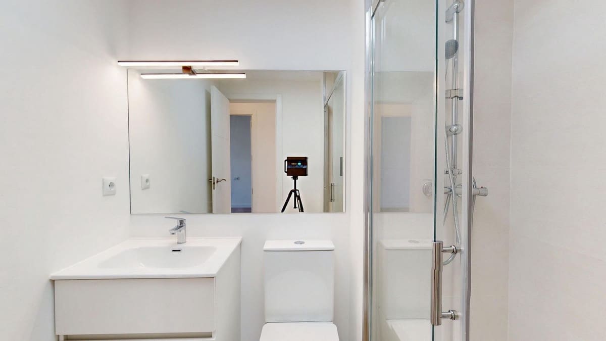 Apartamento de 2 habitaciones en Villamartin en venta - 225.000 € (Ref: 9806323)